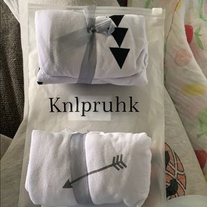 Bassinet sheets NWT and Car seat (2) head supports